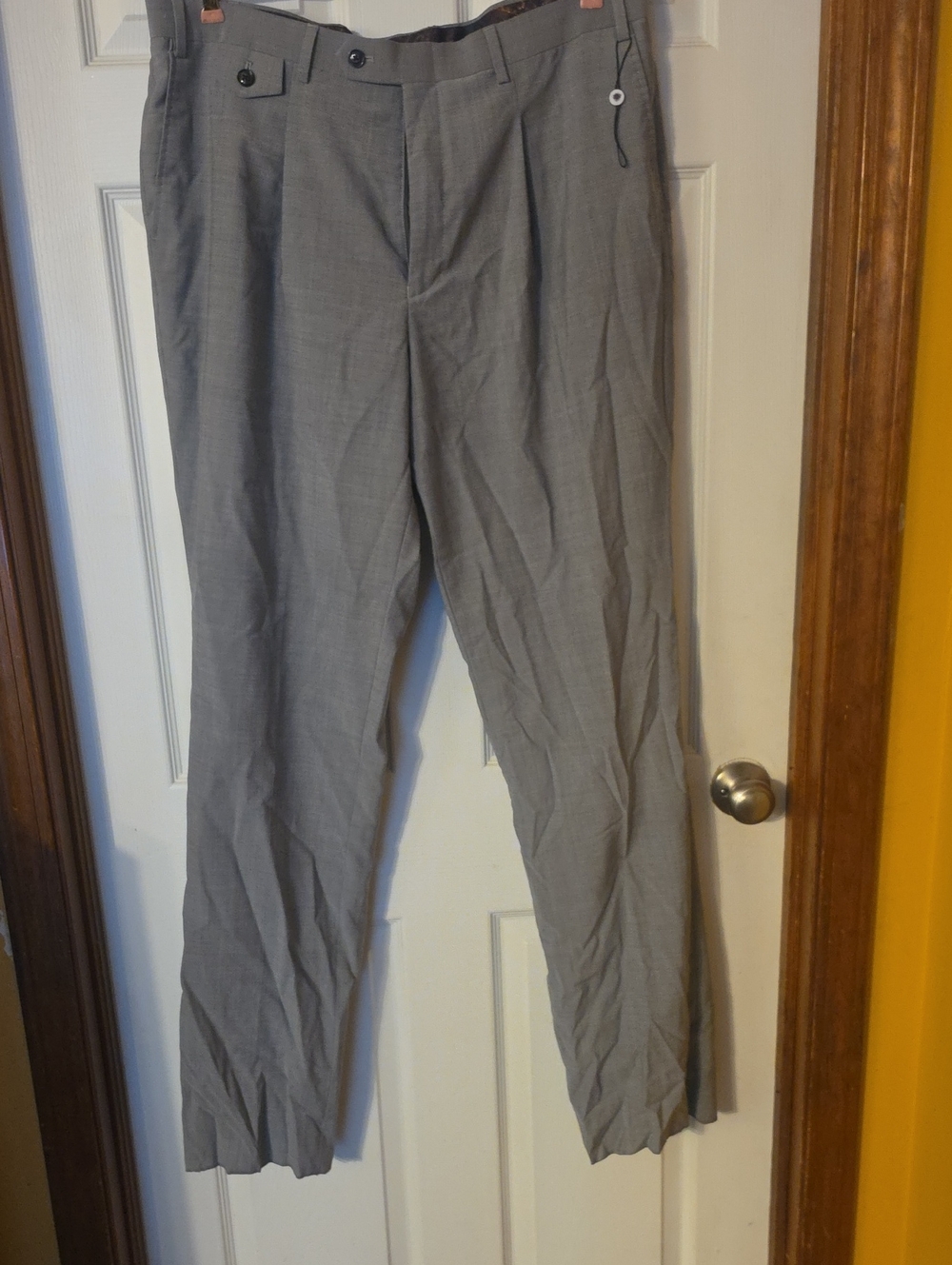 Men's Tailored Dress Pants in Light Gray